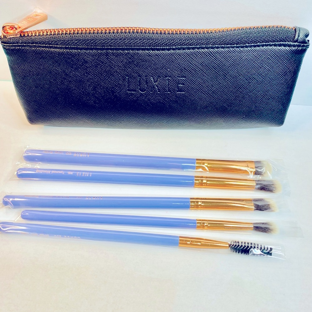 Luxie 5 pc Periwinkle Brush Set with Case